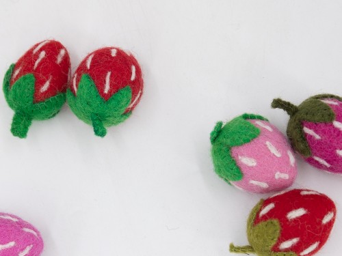 5cm Wool Felt Strawberry