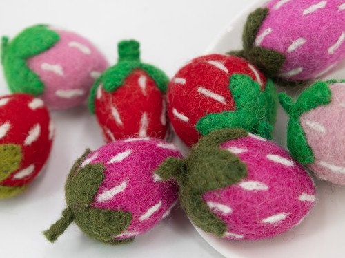 5cm Wool Felt Strawberry