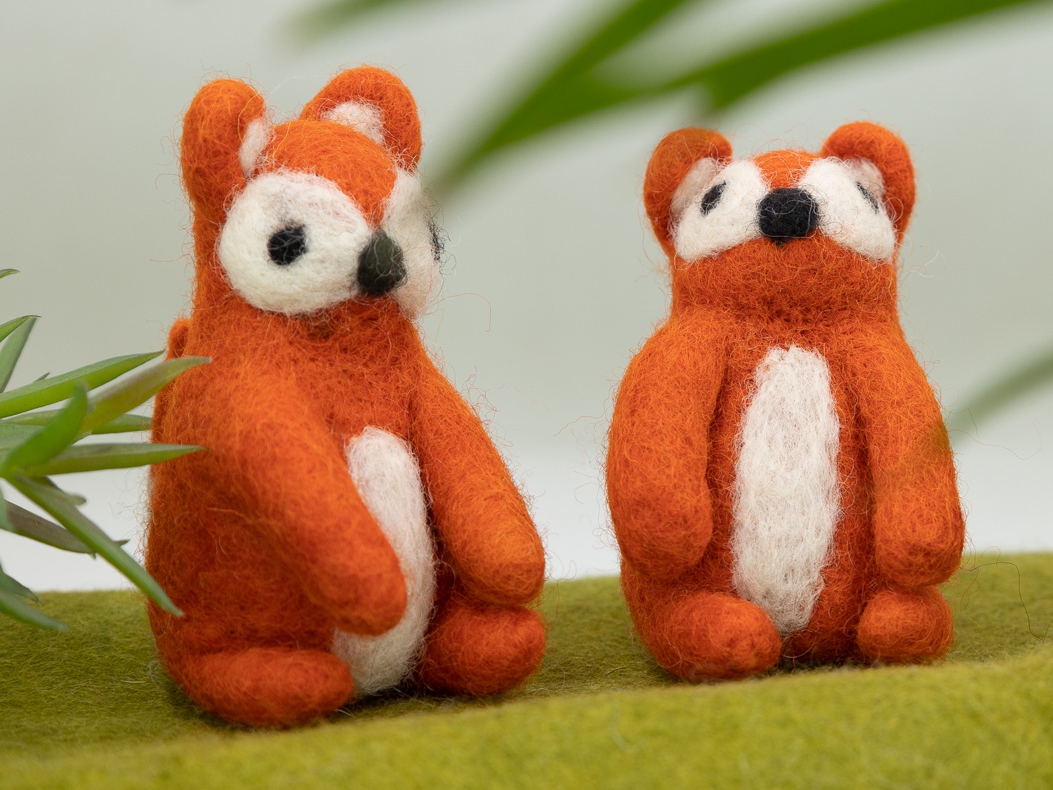 100% Wool needle felt Fox Forest Animals 3.7 cm