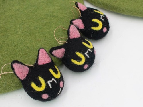 Felt Spooky Bat Head