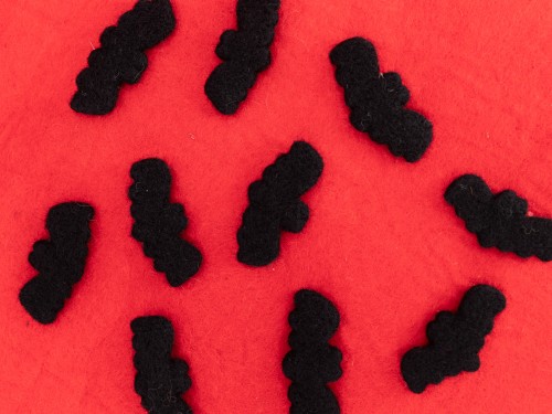 6cm Chilling Felt Halloween Bat