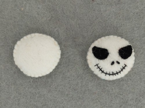 5cm Terrifying Stitched Felt Skull