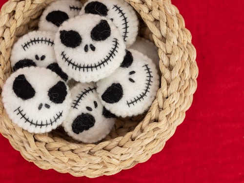 5cm Terrifying Stitched Felt Skull