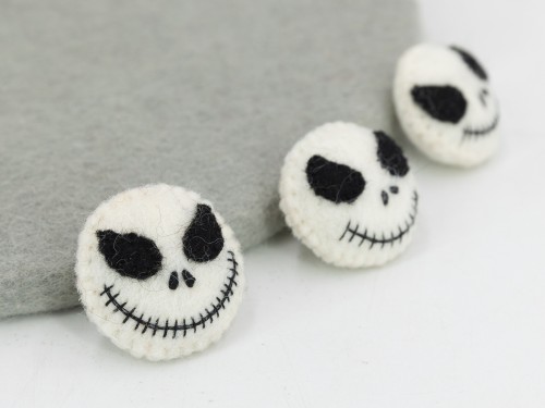 5cm Terrifying Stitched Felt Skull