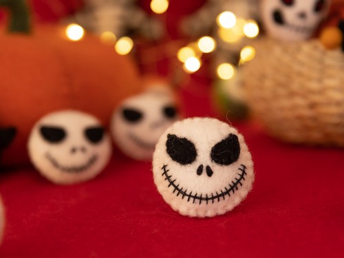 5cm Terrifying Stitched Felt Skull