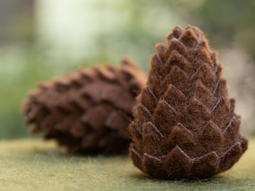 9cm Handmade Wool Felt Sheet Pinecone