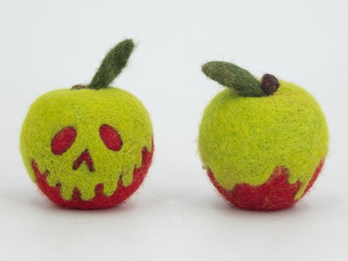 5cm Wool Felt Poisoned Apple