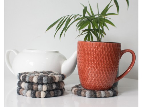 10cm Marbled Grey and Black Felt Ball Coaster