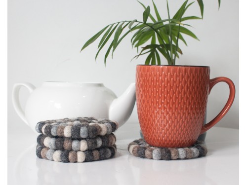 10cm Marbled Grey and Black Felt Ball Coaster