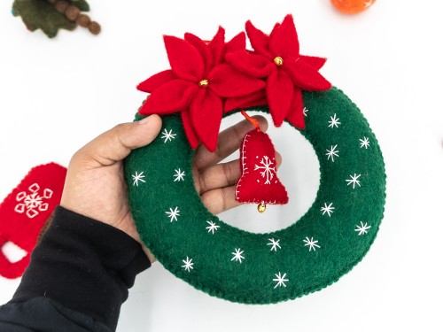 20cm Felt Christmas Wreath Set