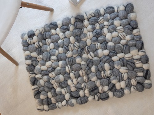 White and Grey Felt Pebble Rug