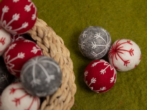 3cm Wool Felt Snowflake Balls
