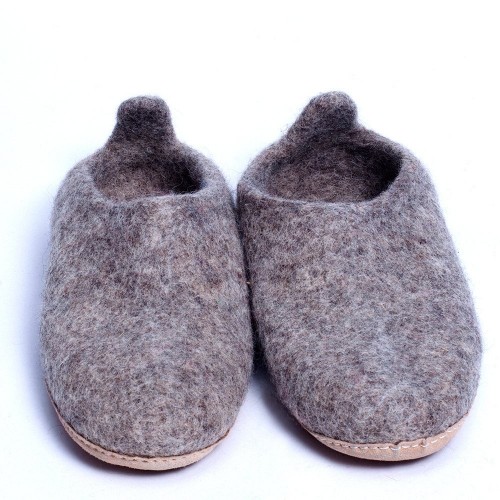 Marbled Brown Felt Slippers With Tail