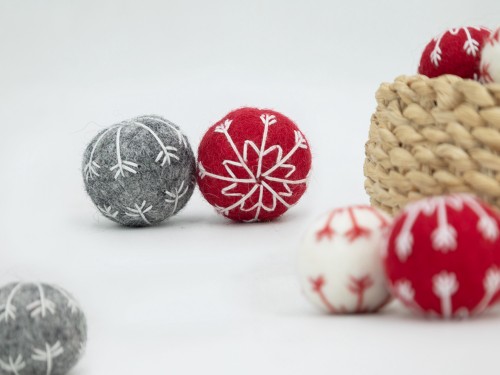 3cm Wool Felt Snowflake Balls