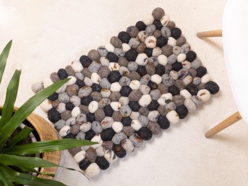 Dark Felt Pebble Rug