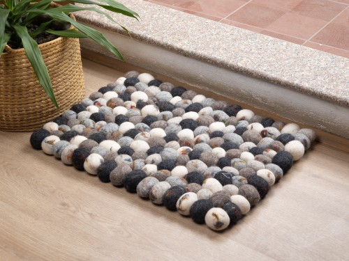 Dark Felt Pebble Rug