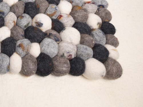 Dark Felt Pebble Rug