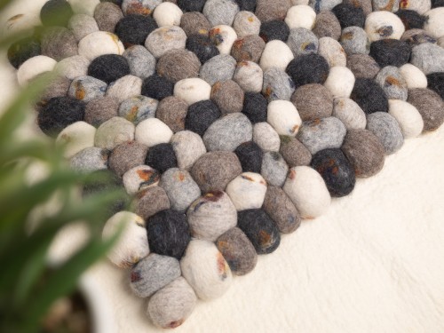 Dark Felt Pebble Rug