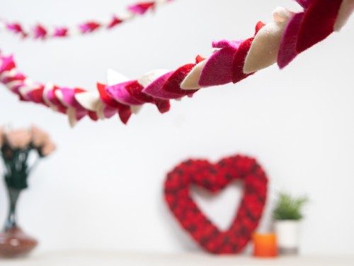 6ft Pink Valentine Felt Leaf Garland