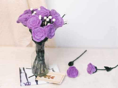 Handmade Felt Roses with Gypsy