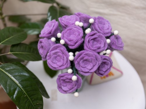 Handmade Felt Roses with Gypsy
