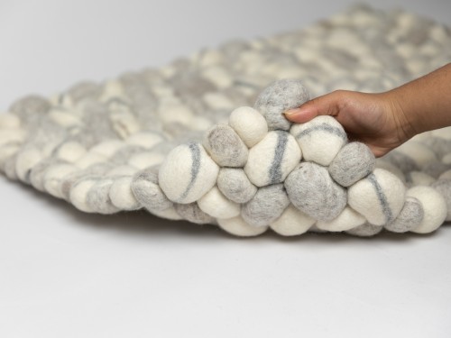 Neutral Gray and White Pebble Rug