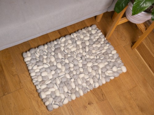 Neutral Gray and White Pebble Rug
