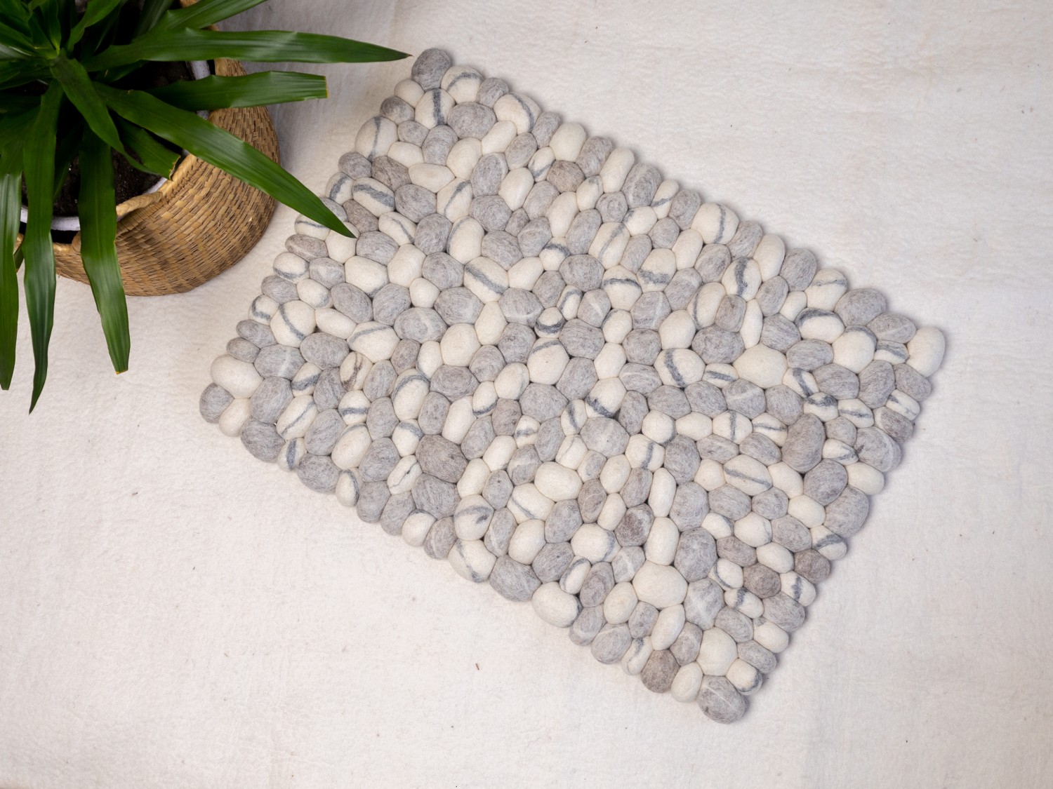 Neutral Gray and White Pebble Rug