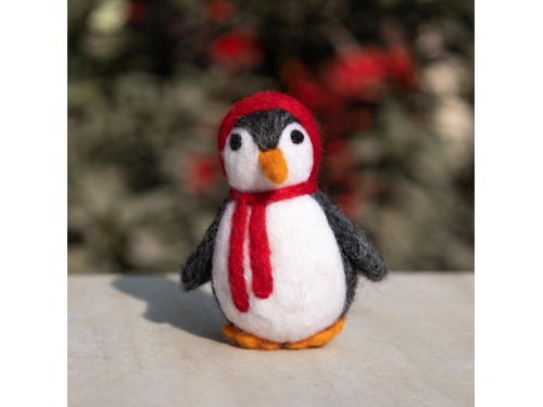 8-9cm Multicolor Scarfed Felt Penguins