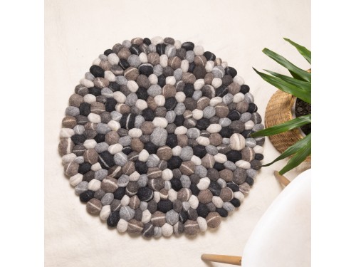 Felt Brown Black Stone Rug