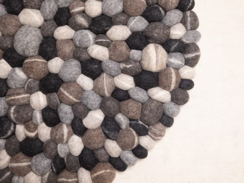 Felt Brown Black Stone Rug