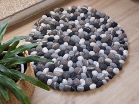 Felt Brown Black Stone Rug