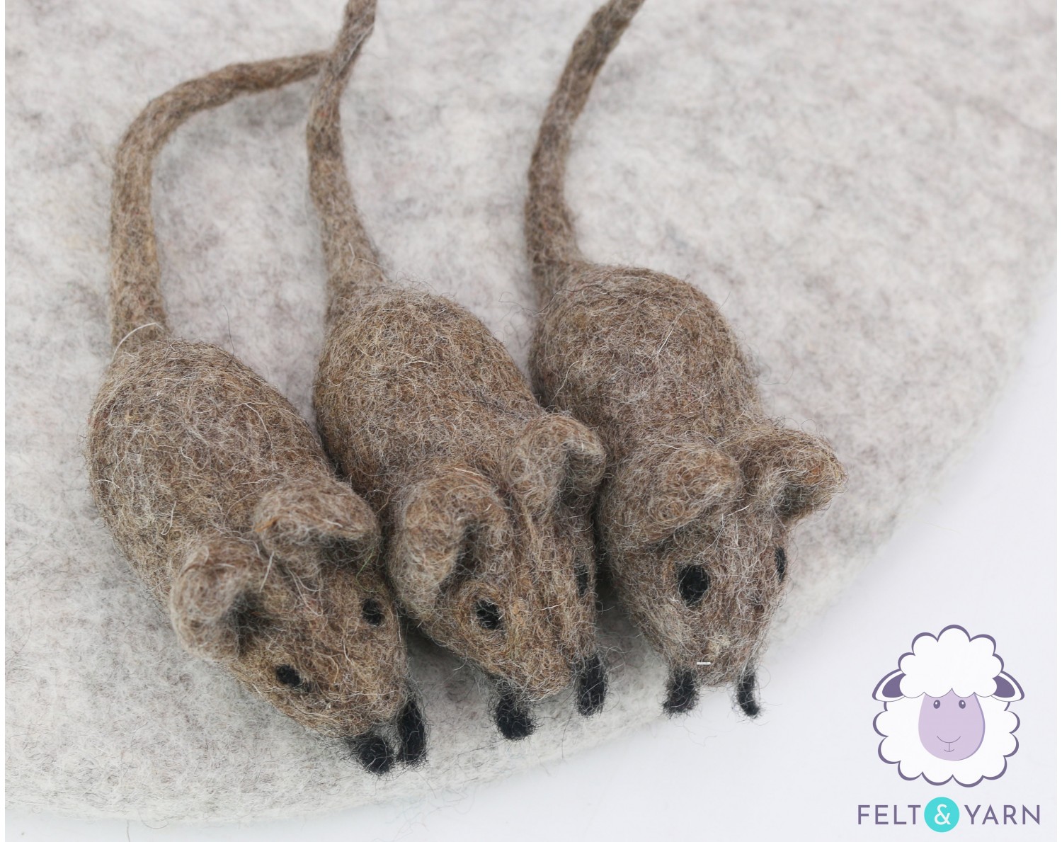 9cm Wool Felt Mice Pet Toy - Felt & Yarn