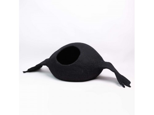 Halloween Bat Design Wool Cat Cave