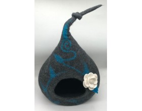 Top Knot Design Felt Cat House
