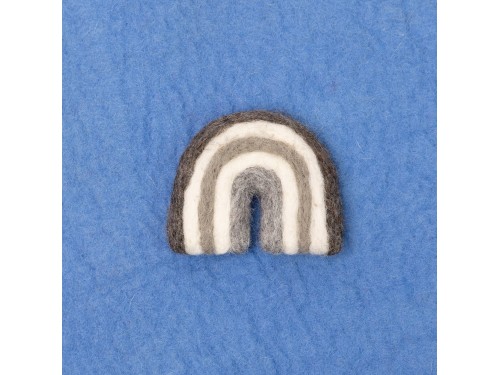 7x6cm Grey Felt Rainbow
