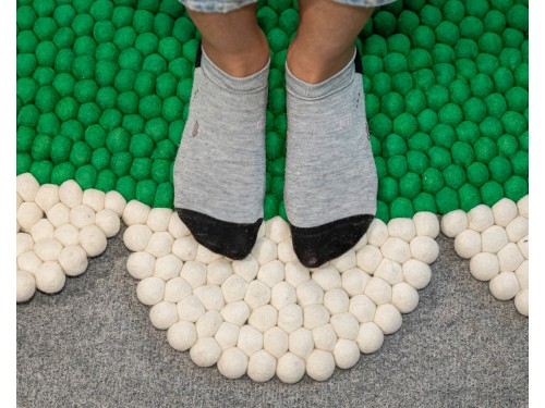 Flower Shaped Felt Ball Rug