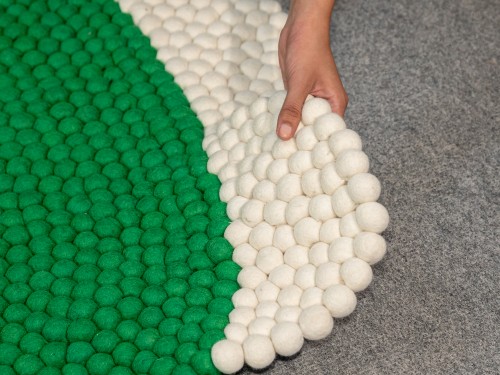 Flower Shaped Felt Ball Rug