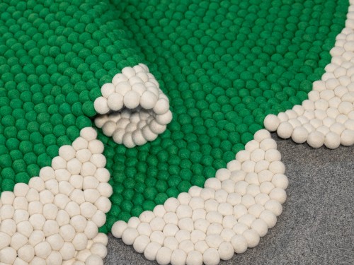 Flower Shaped Felt Ball Rug