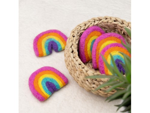 7x6cm Bright Pink Felt Rainbow