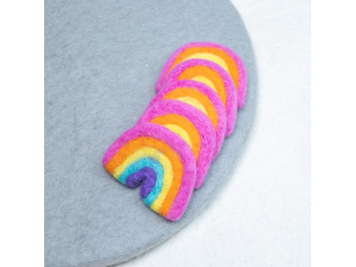7x6cm Bright Pink Felt Rainbow