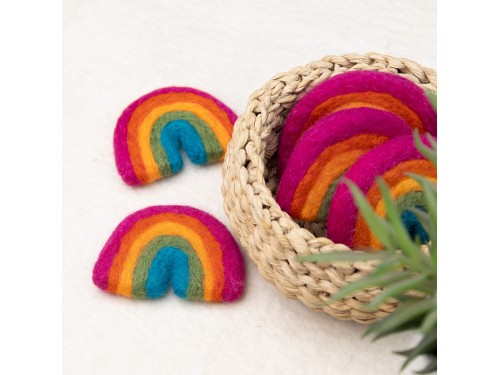 7x6cm Magenta Multi-Color Felt Rainbow - Felt and Yarn
