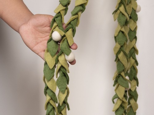 6ft Wool Felt Leaf Garland