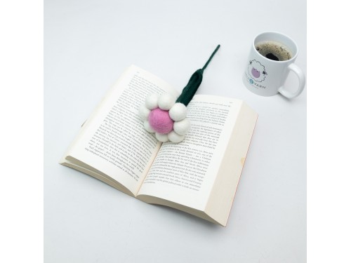 Handmade Felt Daisy Flowers in Bulk