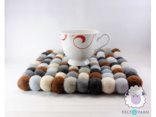 20x20cm Square Multicolor Felt Ball Trivet Collection