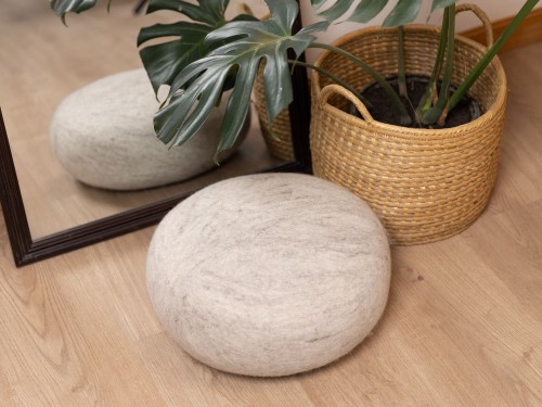 Wholesale Handmade Wool Felt Pouf