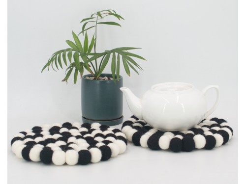 20cm Handmade Felt Ball Round Trivet Collection