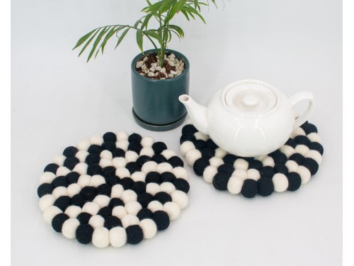 20cm Handmade Felt Ball Round Trivet Collection