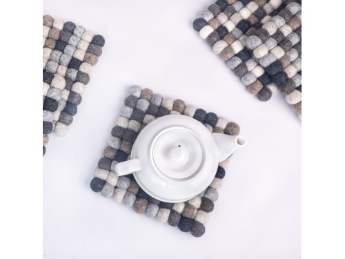 Handmade Natural Color Felt Ball Square Trivet