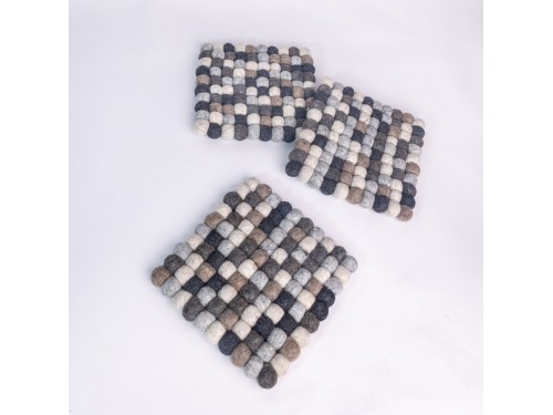 Handmade Natural Color Felt Ball Square Trivet